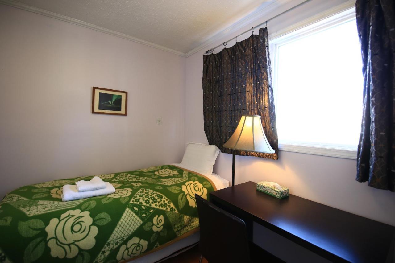 Jenny Guest House ييلونايف المظهر الخارجي الصورة